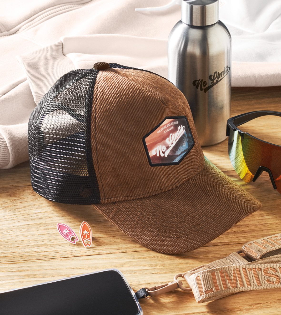 Apparel & Accessories